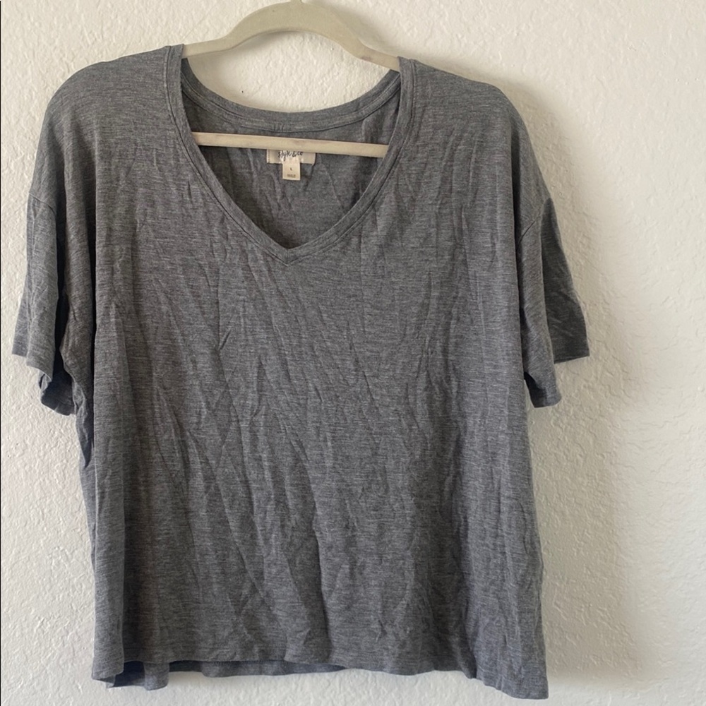 Bundle Gray and Blue Floral Women Tops Size L - Picture 4 of 7